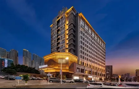 Huayi Hotel (Shenzhen Bao'an Pingzhou Subway Station)