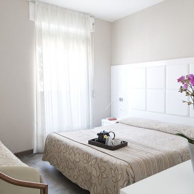 Standard Triple room PRIMAVERA Promo Code