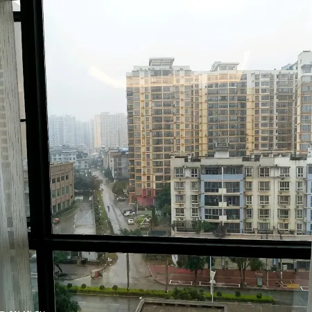 Pingguo Wanguan Huazhong Hotel Отели в г. Пингуо