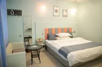 Xionghui Hotel - 2 Yıldız
