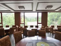Luanping Navy farm yard Hotels in Luanping