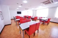 Lejia Hotel (Bazhou Shengfang International Furniture Expo City)