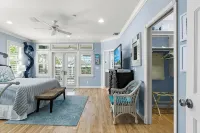 5-Bedroom Vacation Home in the Village with Just a Short Walk to Captiva Beach! - Pools