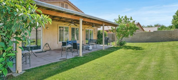 CASA AZUL 3-bedroom house in delightful Indio with WiFi, hot tub, golf course Hotels in Indio
