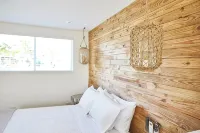 Oceanside Retreat with Canal Access, Key Largo!