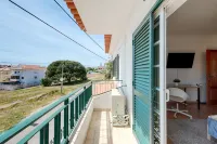 7min to the beach & 23min to Lisbon city, offering convenience & coastal charm