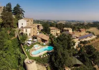 Antico Borgo di Tabiano Castello - Relais de Charme - С бассейном