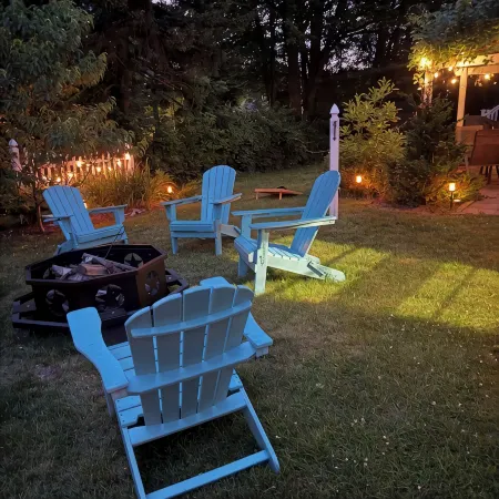 Charming 4-bedroom house with game room loft, WiFi and AC in Wells near harbor