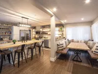 Spring Creek Farmhouse Luxury Family Retreat on 25 acre with direct river access Hotels in Cairo
