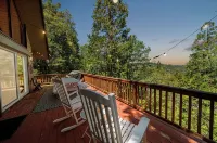 Views! Sunsets! Amenities! A-Frame Cabin Sleeping 8 Guests. Come Relax & Unwind!