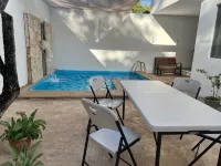4-Bedroom House in Delightful Valladolid with WiFi, AC - Homestays