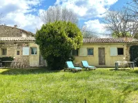 Magenta - Gîte in a 5000 M2 estate at the foot of the Colorado mountains リュストルのホテル