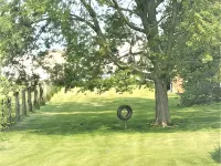Gorgeous 1908 Estate on 1 acre of land. 6 blocks from Grinnell College. Hotels in Grinnell