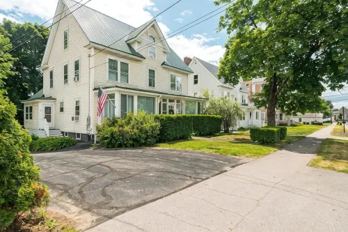 Historic Laconia Home near Lake Winni + Gunstock