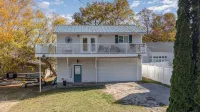 Beulah Apartment with Scenic Lake Views, Just 5 Minutes Away from the Beach! - 4-Star