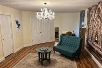 Magical Castle Near Theme Parks - Boutique