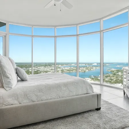 7-1 to 7-4 Open ! 01 East Corner 4 Bdrm 4.5 Bath . 27th Floor. Sleeps 14.