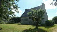 Large family house, 5 bedrooms, only 5 km from the Abers and soft sandy beaches - Homestays