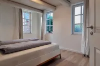 Vacation Home Tied - East Frisian Charm in a Historic Farm Worker's House for 4 - 4 stjerner
