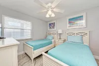 July Flash Sale • Amazing Location • Private Deck • Pool - balcón