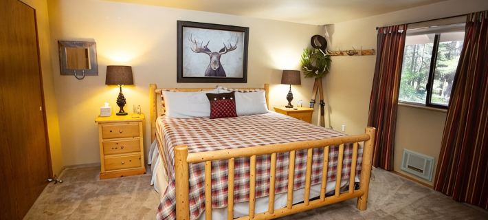 Black Bear Cabin central location to all Leavenworth's outdoor activities. Hotels in Chelan County