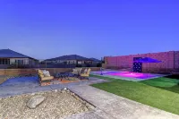 Estrella Mountain 5 Bdrm w/Views, Pool, and Games!