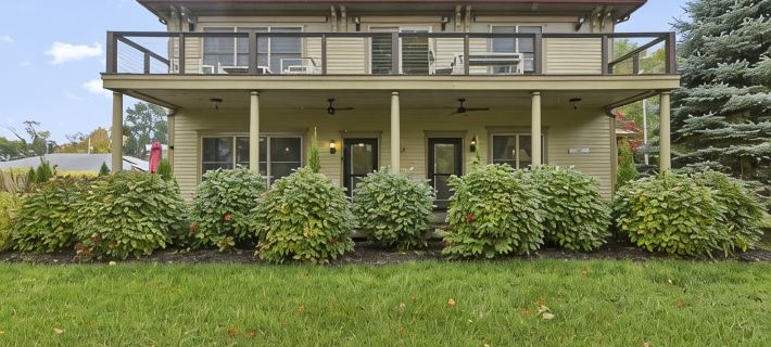 Condo in the Heart of Douglas - Chef's Kitchen Hotels in Douglas