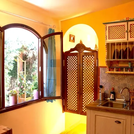 Comfortable apartment and swimming pool in the shade of the pine forest of Chipiona