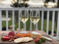 Hampshire Farmhouse - beautifully appointed home in WA's Southern Forests - WiFi