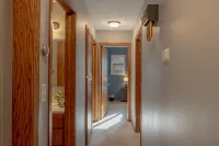 A 2000 sq ft Family Home W/ 2 King Bed + Game Room - A home away from home in a flourishing & inviti