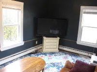 Cozy Pet Friendly House Next To Train Hotels in Canton