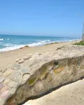 2 BDR - BEACHFRONT Cozy Apt