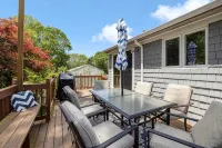 Gorgeous home with 5 Queen beds near Bonnet shores. Walk to beach/ narrow river - 2-Star