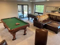 Spacious, 3 bedroom private cabin on 6 acres. Near Mickelson trail & Deadwood - Chalets