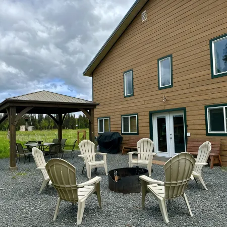 Valley View Retreat - Spacious, beautiful home near river - perfect for families