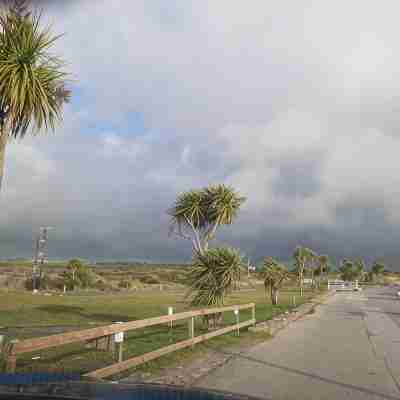 Caravan on Haven resort and small walk to beach! Others
