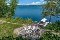Beautiful Sunrise Views of Hall Lake! - Wi-Fi