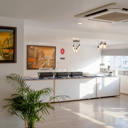 Hotel Asrani International