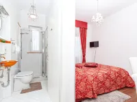 Atika & Atif - Ca' Rebeka Venice Hotels near IUSVE Mestre