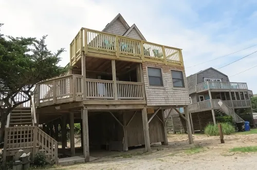 Cheerful, Semi Oceanfront, pet friendly, w/pool
