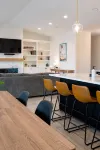 Modern desert retreat with heated/cooled pool - 2.5 hrs away from Seattle - 4 stjerner
