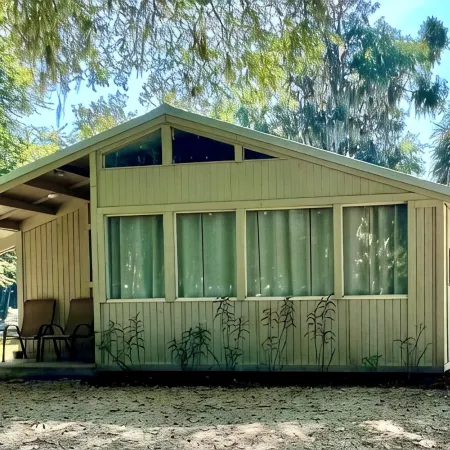 St. Johns River Cabin (Pet Friendly)