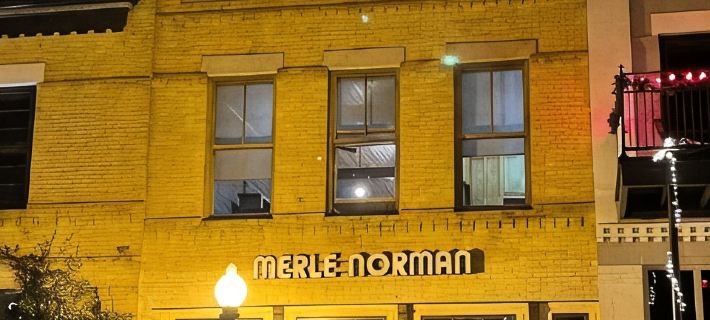 The Brick Street Suite, high ceilings, historic brick street location Hotels in Nacogdoches