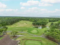 Unforegettable 19th Hole Condo - Steps from the Country Club & Golf - Pets OK!