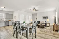 Pet-Friendly 2BR Greer Home, King Beds & Fire Pit - 3-Star