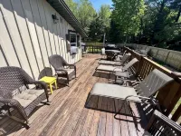 Close to Town, Hot Tub, 2 Kings, 4 Full Beds
