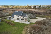 West of Town, a quiet corner of luxury - Bungalows