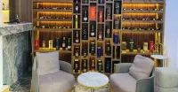 LINTOC HOTEL & SUITES LTD - 2-Star