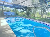 Cheerful 1 bedroom guest suite with pool and yard Hotels in Spring Hill