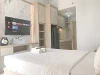 Modern Studio at Bale Hinggil Apartment By Travelio - Apartments